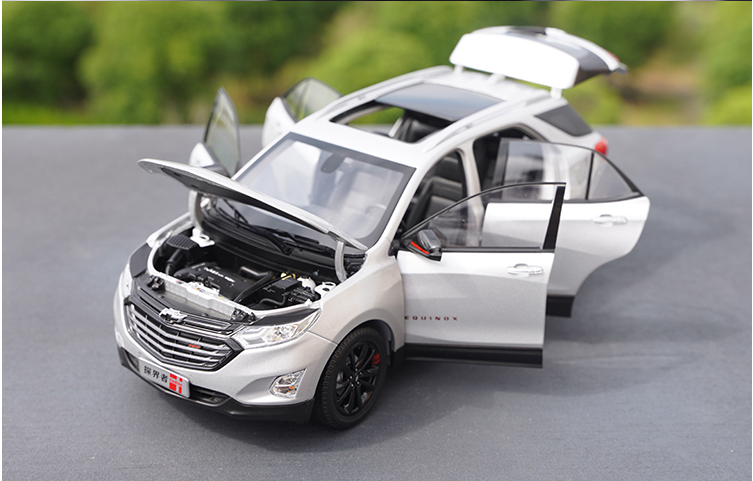 Original SAIC GM 1:18 Chevrolet Explorer Equinox Redline diecast alloy simulation car model for gift, collection