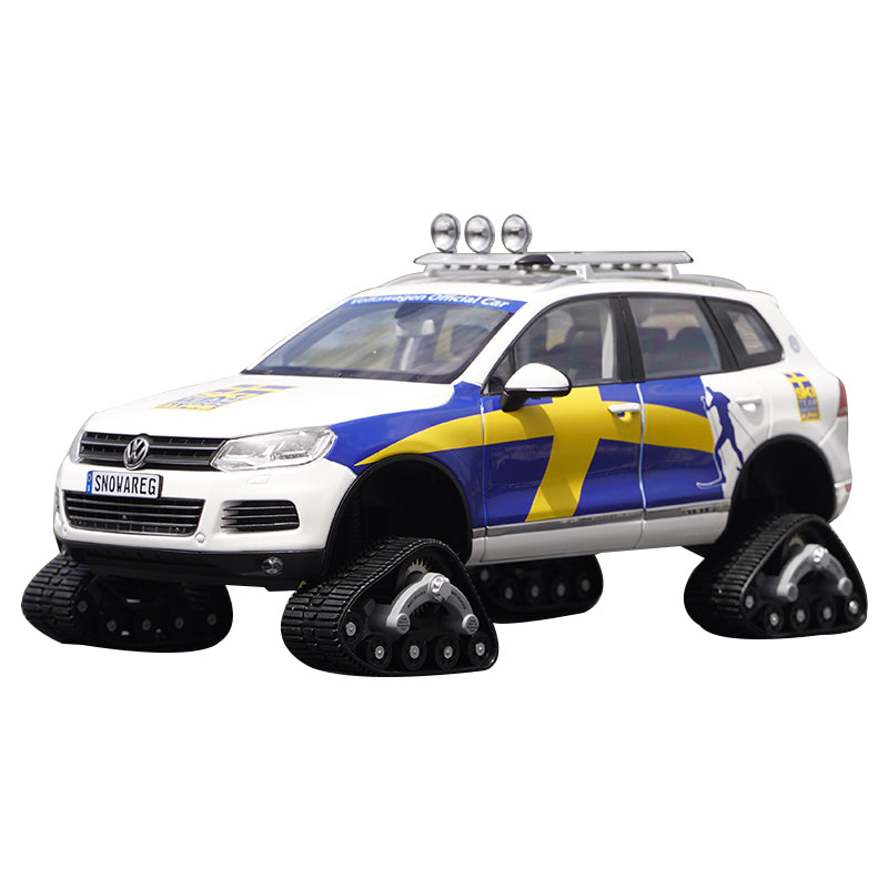 Classic KYOSHO GCD 1:18 vw Touareg modified snowmobile diecast alloy car model for collection, gift