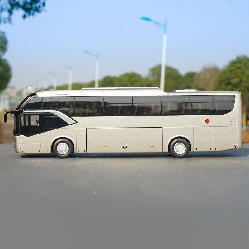 Original factory 1:38 Xiamen golden dragon Kaige diecast passenger bus model for gift, collection