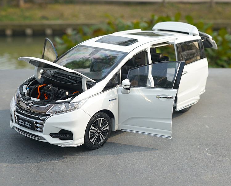 Original factory high quality 1:18 GAC Honda ODYSSEY Sport hybrid version 2019 diecast scale car model for gift, collection