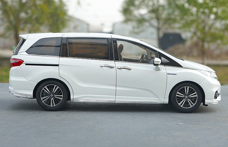 Original factory high quality 1:18 GAC Honda ODYSSEY Sport hybrid version 2019 diecast scale car model for gift, collection