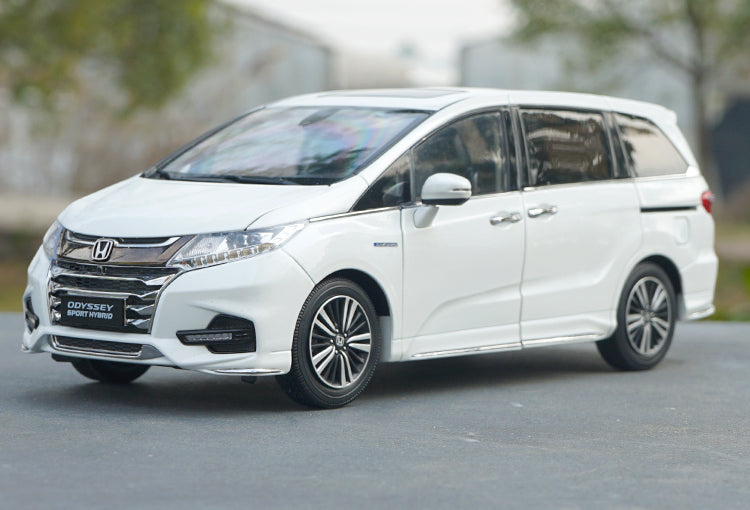 Original factory high quality 1:18 GAC Honda ODYSSEY Sport hybrid version 2019 diecast scale car model for gift, collection