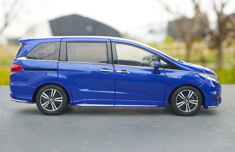 Original factory high quality 1:18 GAC Honda ODYSSEY Sport hybrid version 2019 diecast scale car model for gift, collection