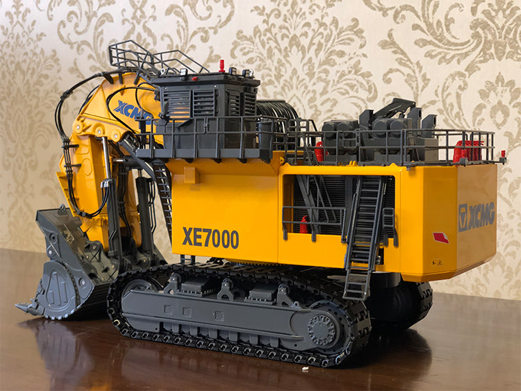 Original factory high quality 1/50 DIECAST MODEL XCMG XE7000 MINING EXCAVATOR, BIG METAL EXCAVATOR