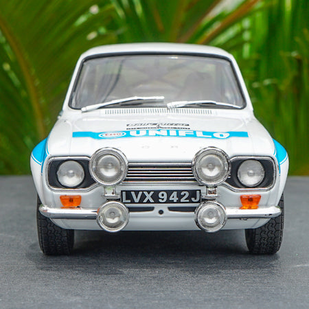 High classic 1:18 Triple9 FORD ESCORT MK1 ROAD CAR With fast shipping