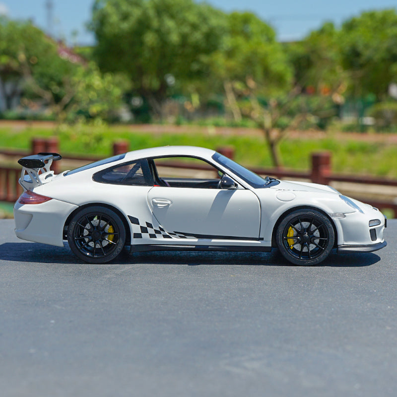 High classic NOREV 1:18 Porsche 911 GT3 RS 2010 Sport Car