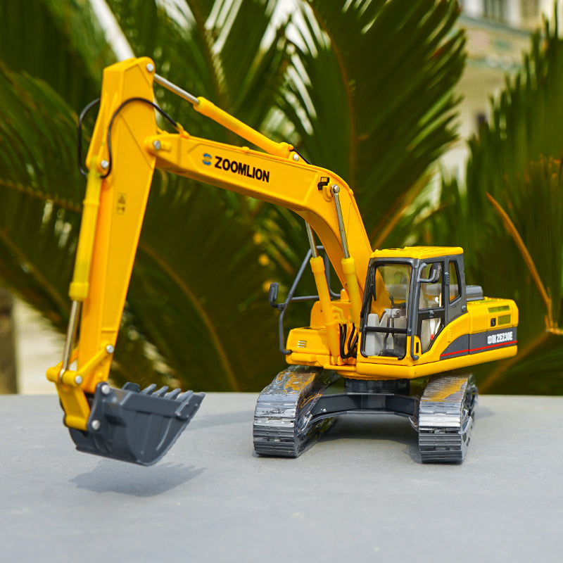 Original Authorized Authentic 1:50 Zoomlion ZE230E Hydraulic Excavator Diecast excavator model for Christmas gift,collection