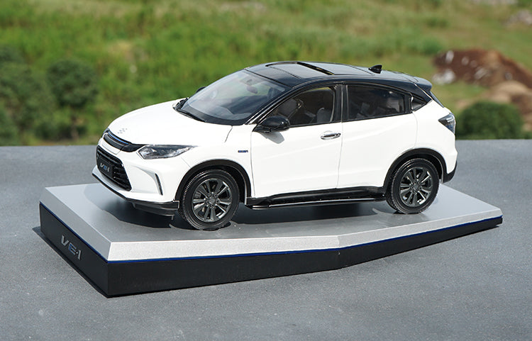High quality collectiable 1:18 Honda Idea VE-1 new energy diecast white SUV car model for gift, collection