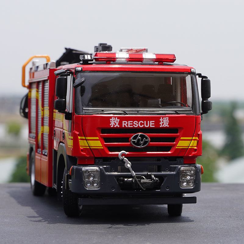 Original 1:24 SAIC Iveco Hongyan Jieshi 350 main battle Diecast fire truck alloy rescue truck model for collection