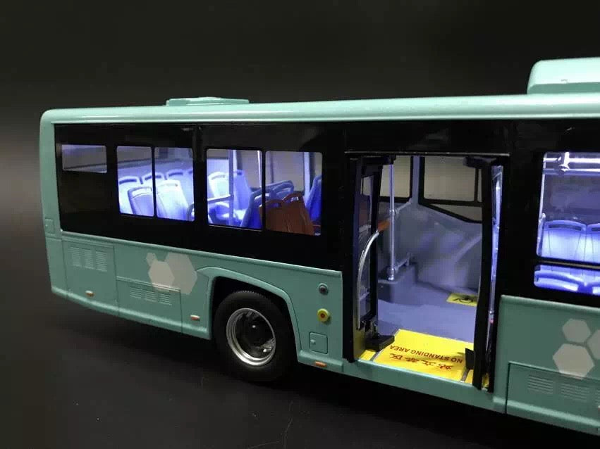 high quality 1:32 Diecast Changjiang E-zone bus model with lamp