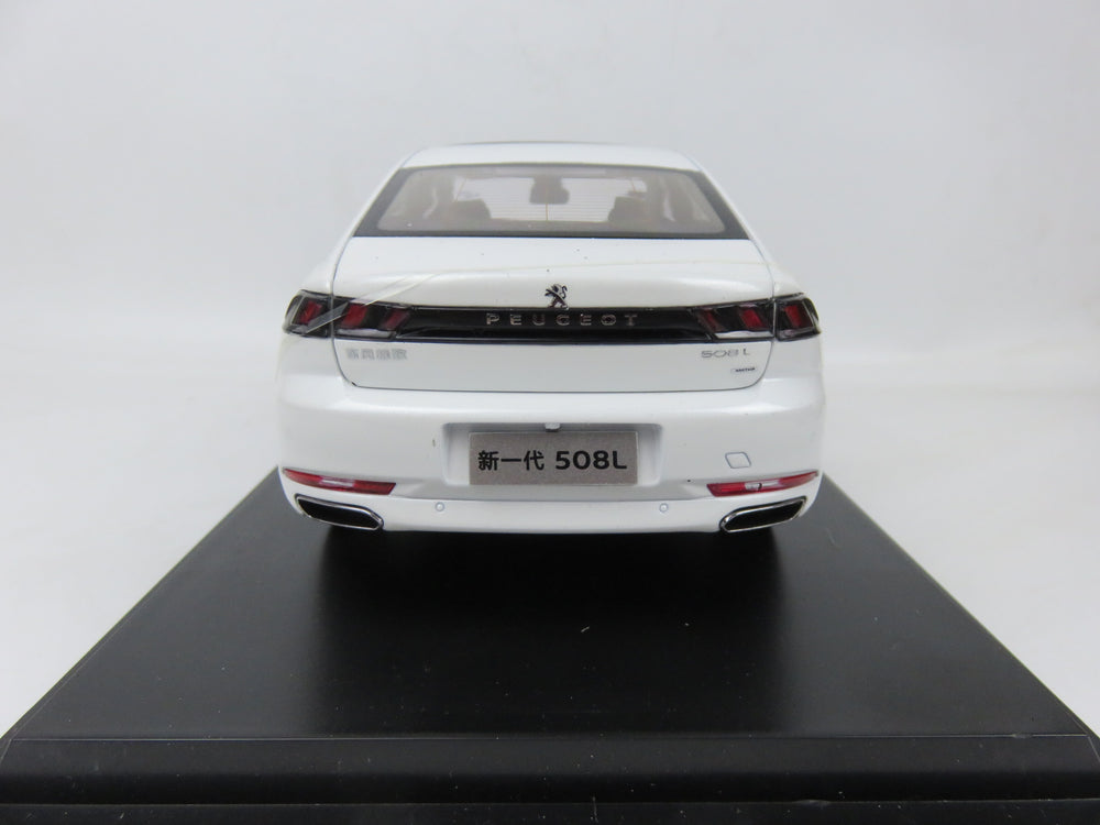 Original factory authentic 1:18 PEUGEOT new generation 508L Diecast car models for gift, toys