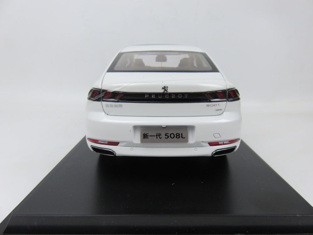 Original factory authentic 1:18 PEUGEOT new generation 508L Diecast car models for gift, toys