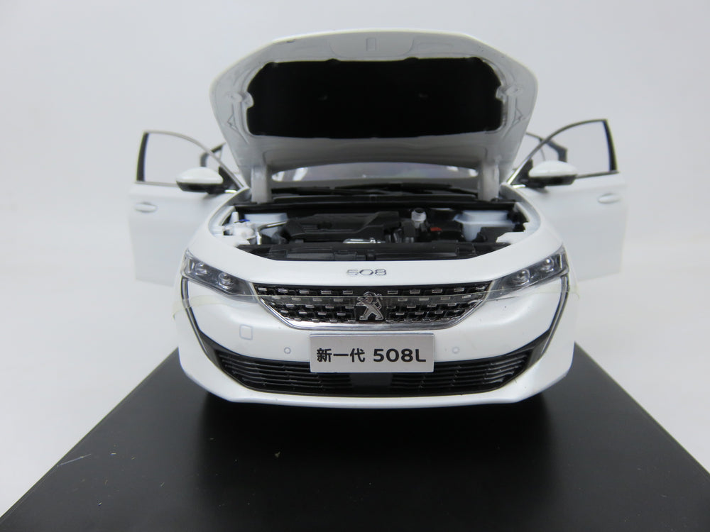 Original factory authentic 1:18 PEUGEOT new generation 508L Diecast car models for gift, toys