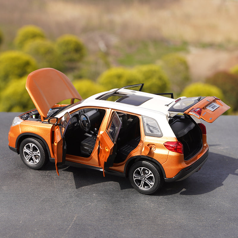 Original factory Changan Orange/Red/White 1:18 Suzuki Vitara Diecast alloy simulation car model for gift, collection