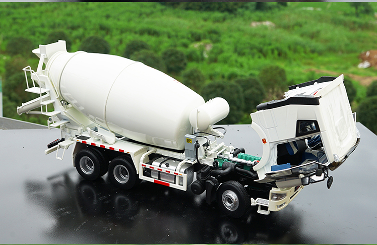 Original factory authentic 1:24 FAW Jiefang J6 diecast concrete mixer truck model for gift