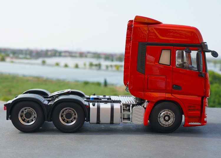 Original factory authentic 1:24 FAW EAGLE J7 diecast semi-trailer tractor models for gift, collection