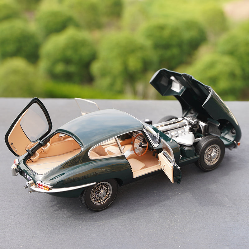 Jaguar E-Type Coupé Kyosho 1:43 – Schaal Model Shop Jaguar E-Type Coupé Kyosho 1:43 – Schaal Model Shop