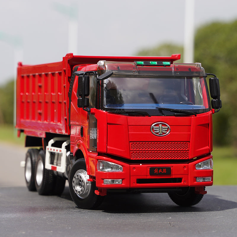 Original factory 1:24 FAW Jiefang J6 diecast dump truck engineering alloy simulation truck model for gift, collection