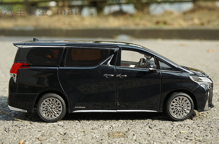 High classic 1:18 Kenfai Lexus LM300H diecast commercial vehicle MVP alloy car model for gift, collection