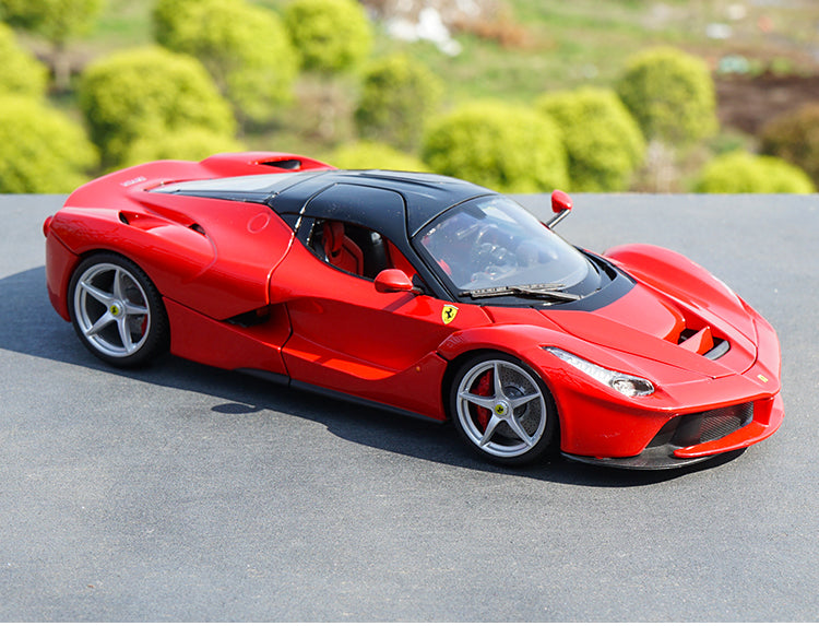 Original factory collectible 1:18 Bburago Ferrari Laferrari Sports diecast zinc Alloy sport car model for gift, collection