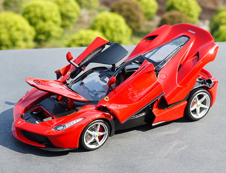 Original factory collectible 1:18 Bburago Ferrari Laferrari Sports diecast zinc Alloy sport car model for gift, collection