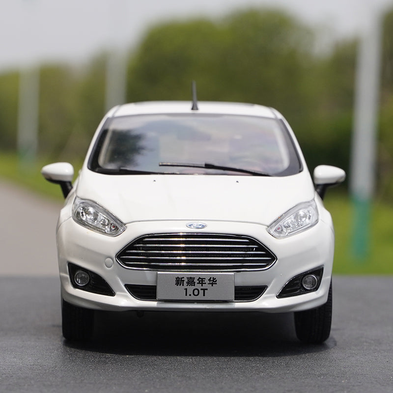 Original factory 1 18 FORD Classic New FIESTA 2013 1.0T diecast car mo Classic Models Wholesale Store