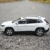 Original factory high quality Gac Fick Fiat Chrysler 1:18 Jeep Cherokee 2020 diecast SUV car model for gift, collection