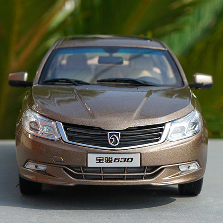 Origial factory 2011 Baojun 630 1:18 Scale Diecast Model with small gift