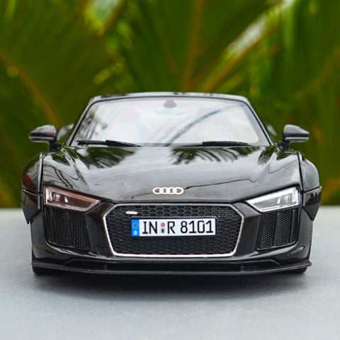 Original Authorized Authentic 1/18 Scale Audi R8 V10 plus