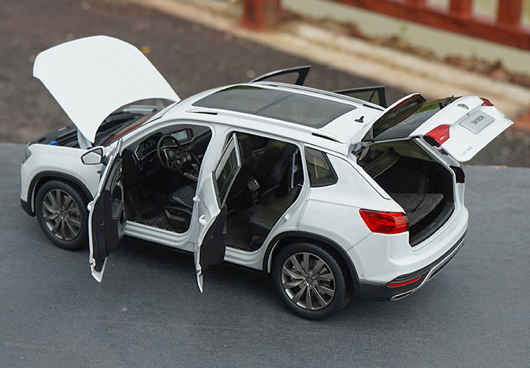 Original 1/18 FAW-Volkswagen TAYRON SUV Zinc Alloy Car model With smal –  Classic Models Wholesale Store