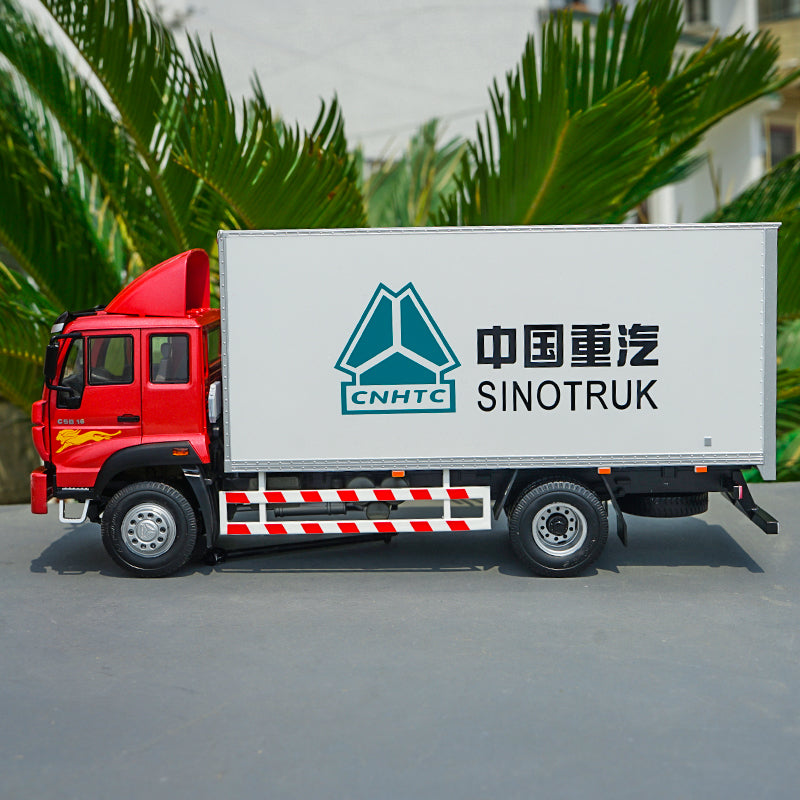 Original 1/24 SINOTRUK New Yellow River Luggage Truck Alloy Car Model, Zinc alloy van type truck model with samll gift