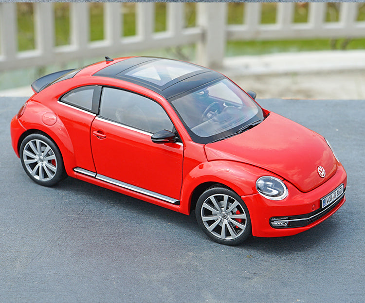 Original Authorized Authentic 1/18 Scale VW NEW BETTLE car model of children's toy classic car miniatures