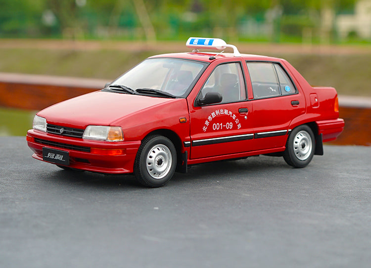 Original Authorized Authentic 1:18 Yiqi Chinese Tianjin Xiali TJ7100 Hatchback Toy Car Miniature for christmas/Birthday gift, collection