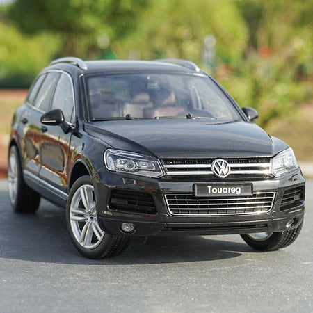 Original Authorized Authentic 1:18 scale Alloy Toy Vehicles VW GTA TSI Touareg SUV classic Toys car model for christmas/Birthday gift, collection