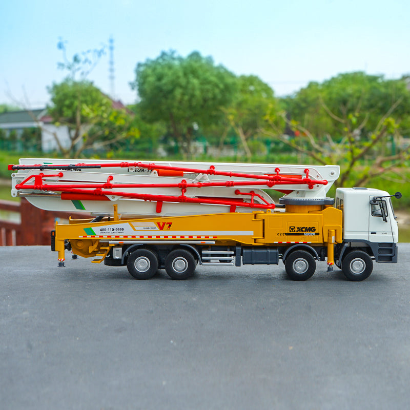 Original authentic 1:35 XCMG HB62K Schwing V7 62m diecast Pump Truck model for gift, collection