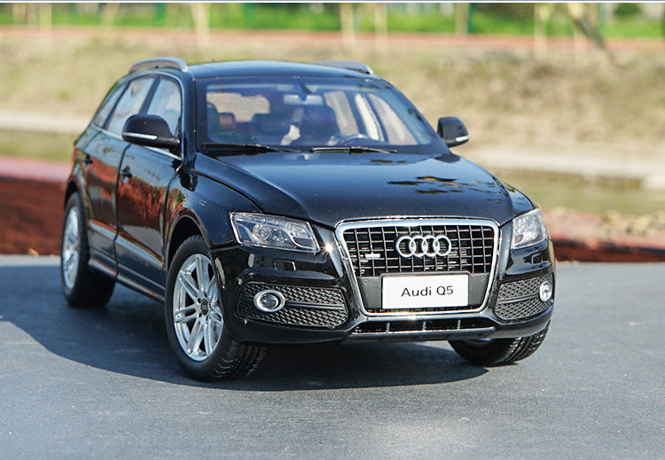 Original Authorized Authentic alloy 1:18 scale Audi Q5 Suv DieCast classic Car Model for christmas/birthday gift, collection