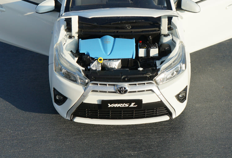 Original Authorized factory 1:18 Toyata Yaris L Car Model, Classic toy car models for gift, collection