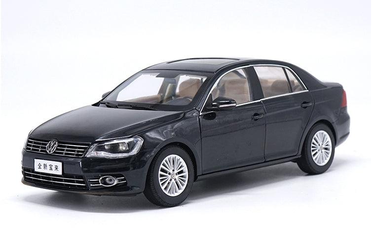 Original Authorized factory VW 1:18 diecast NEW BORA 2013 car models, Classic toy car Models for gift, collection