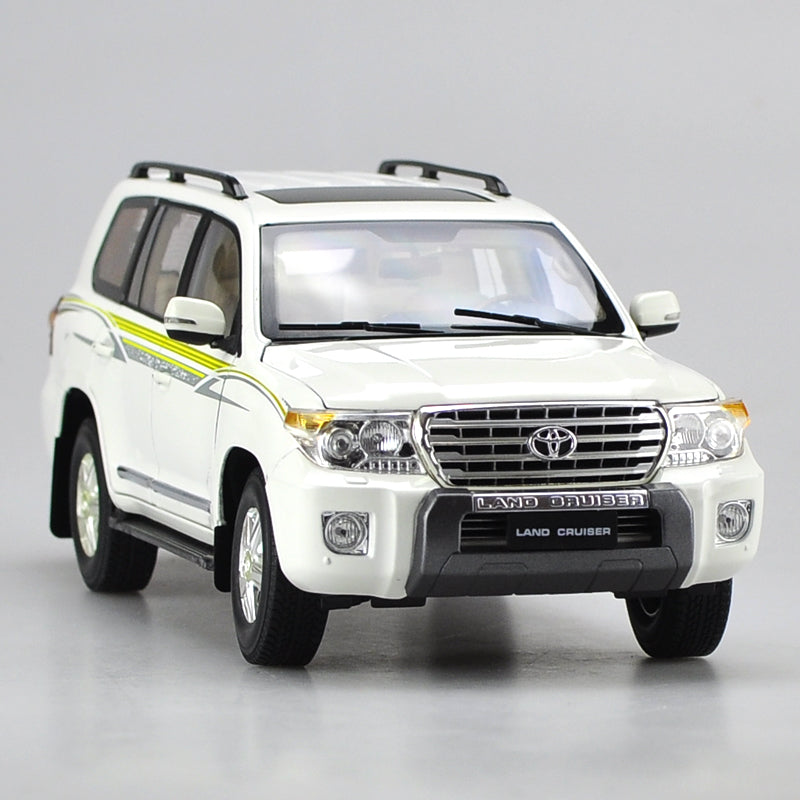 Original Authorized factory diecast 1:18 Toyota 2012 LAND CRUISER LC200 green Classic toy car Models for gift, collection