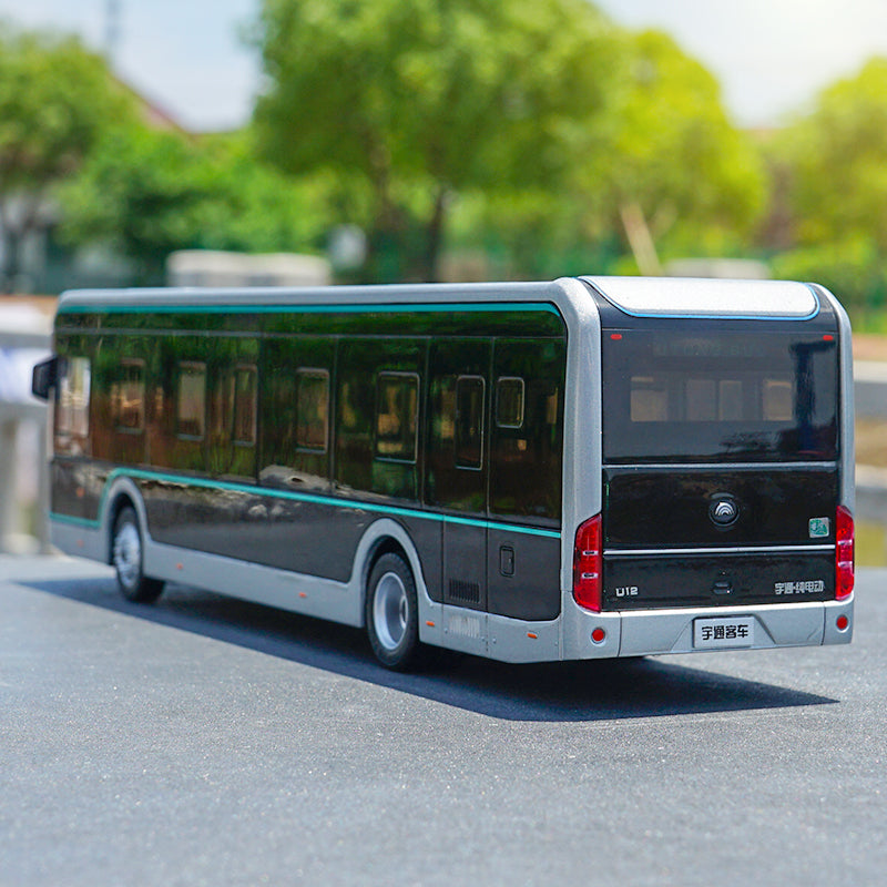 1:42 Yutong U12 Black Diamond Shanghai Pure Electric Bus With light