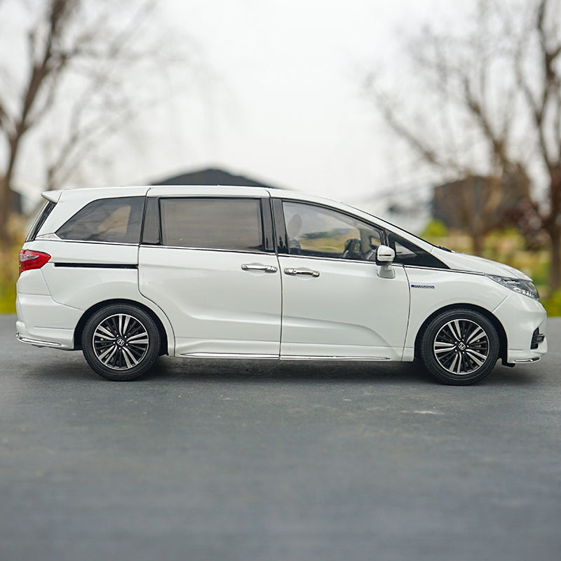 Original exquisite diecast 2019 New 1:18 Honda Odyssey hybrid diecast car model for collection, gift