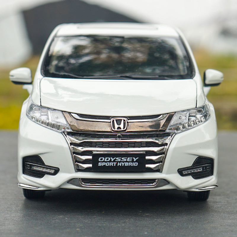 Original exquisite diecast 2019 New 1:18 Honda Odyssey hybrid diecast car model for collection, gift