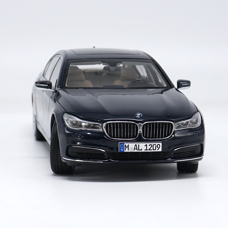 Original factory 1:18 BMW new T7 series Brand new 750Li/760Li