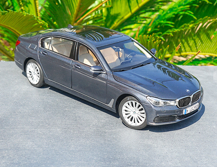 Original factory 1 18 BMW new T7 series Brand new 750Li 760Li Alloy To Classic Models Wholesale Store