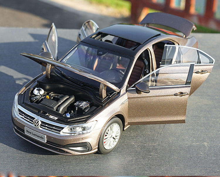 Original factory 1/18 Dealer Edition Volkswagen VW All NEW Lamando 2019 Diecast Car Model with small gift