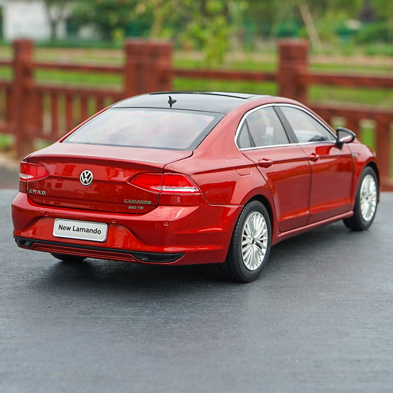 Original factory 1/18 Dealer Edition Volkswagen VW All NEW Lamando 2019 Diecast Car Model with small gift