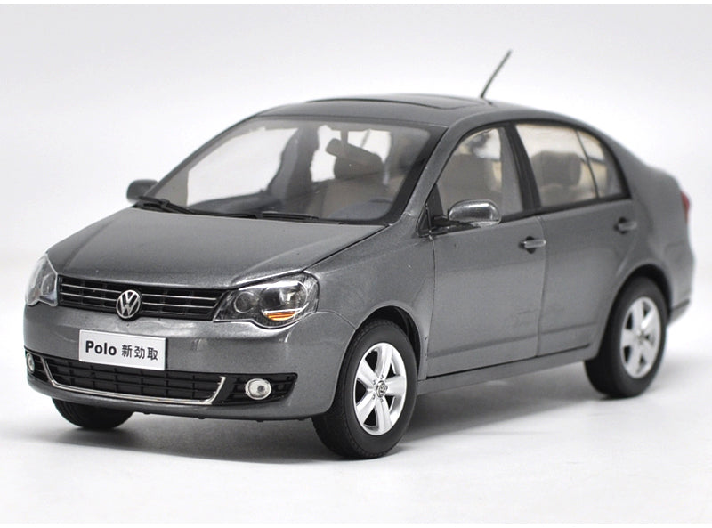 Original factory 1:18 Volkswagen VW NEW Polo Jinqu Gray  Sedan classic toy models for Birthday/christmas gifts, collection