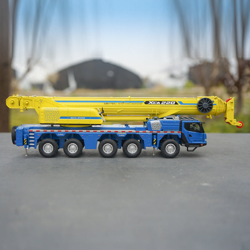 Original factory 2019 new 1:50 XCMG XCA220 truck crane models, Diecast construction engineering model for gift