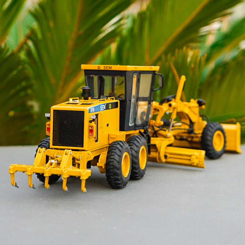 Original factory Diecast 1:35 Cat SG SEM919 motor grader vehicles engineering machinery model for gift, collection,toy