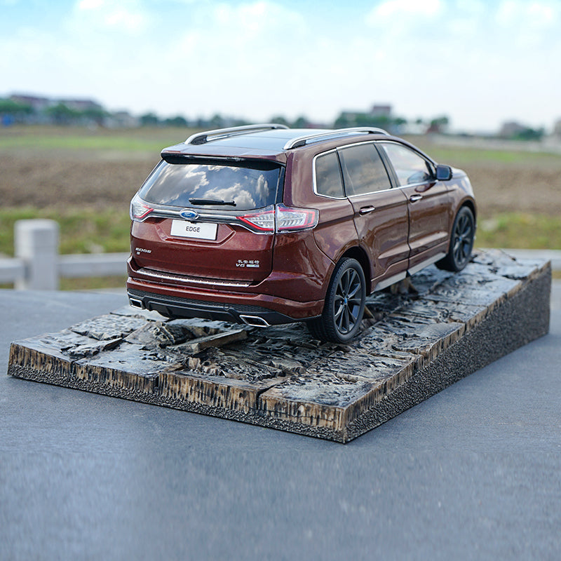 Original factory authentic 1:18 FORD EDGE 2016 diecast SUV car model with small gift
